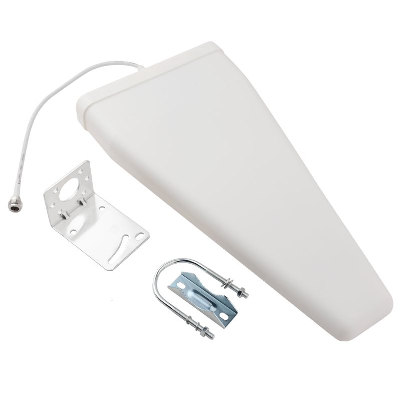  岳口镇对数周期天线定向接收发射700-3700MHz